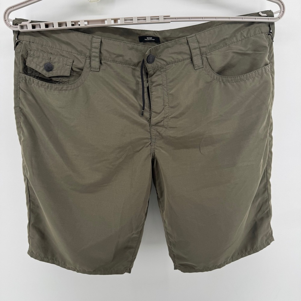 True Religion Ricky Relaxed Straight Shorts Mens 42 Olive Green Cargo Pockets
